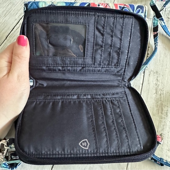 PREOWNED VERA BRADLEY CROSS BODY BLUE PINK PURSE WALLET - Picture 4 of 4